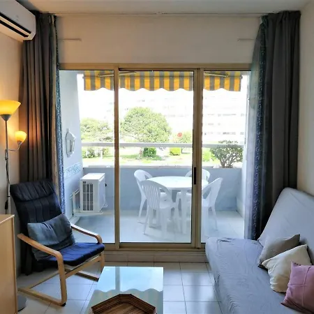 Climatise Avec Terrasse, Piscine Privee Et Acces Mer, - Fr-1-252a-38 * Villeneuve-Loubet